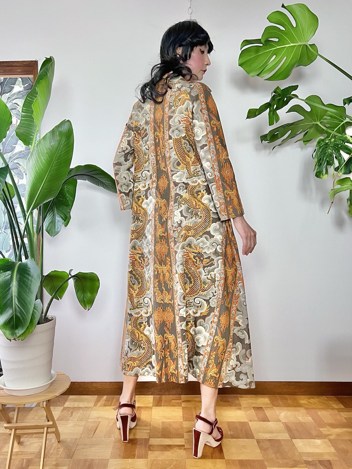 VTG 70s Dragon Cloud Print Cotton Hostess Maxi Dress Caftan Oriental Novelty S
