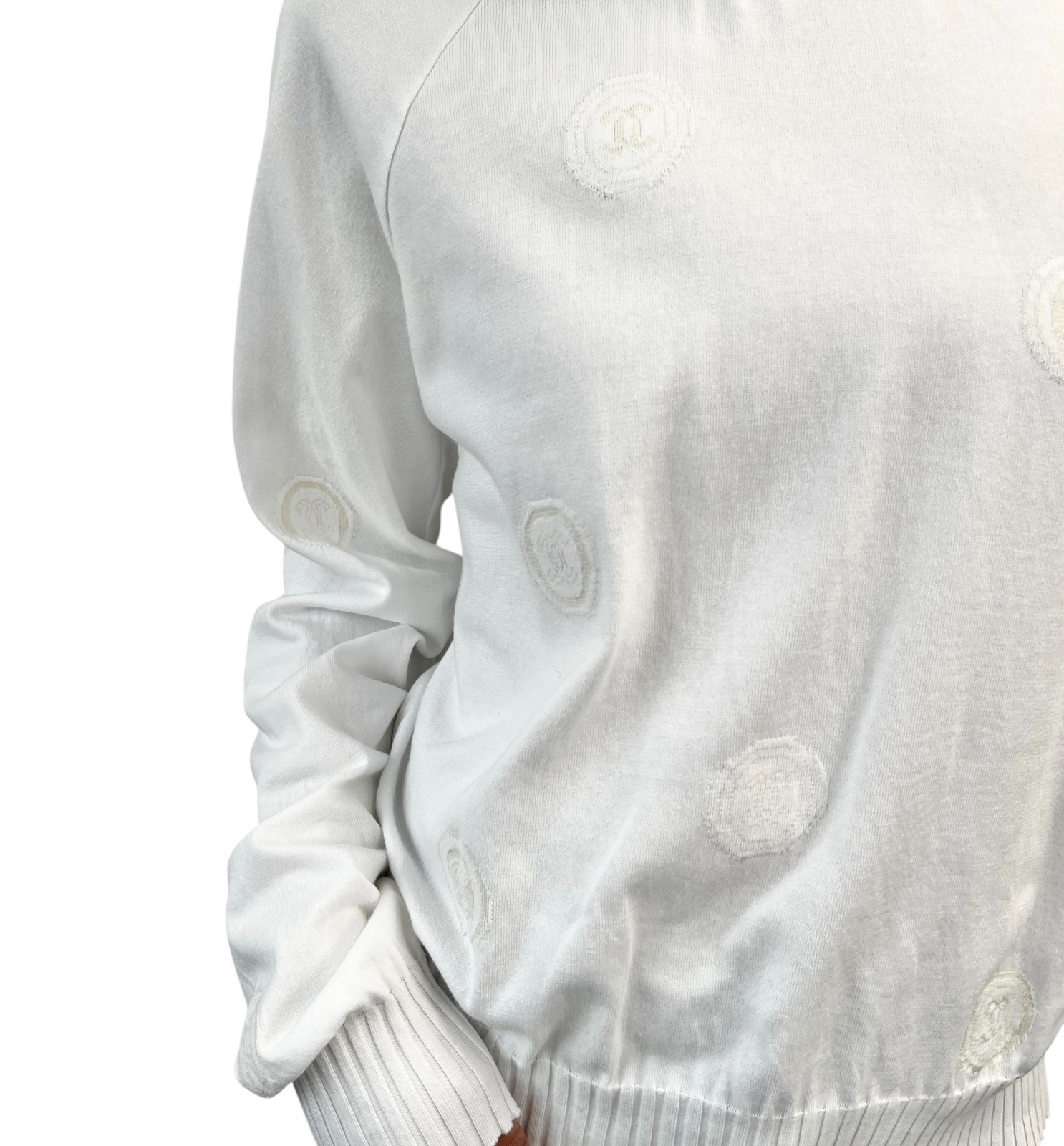 CHANEL Vintage 01P CC Logo Stamp Knit Sweater Top #46 White Pullover 902032