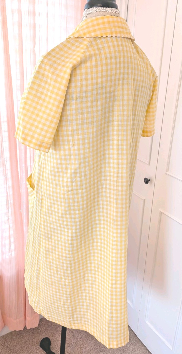 Vintage Yellow Checked Housecoat/Robe 1950/1960