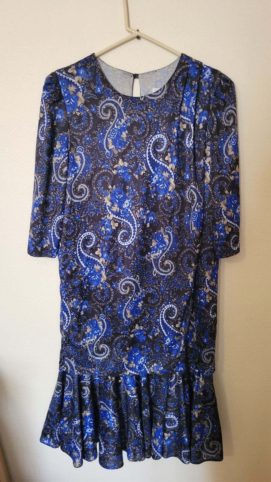 Vintage Risa Ann NY Blue Paisley Pleated Party Dress 14.5 Key Hole Back 80s 90s
