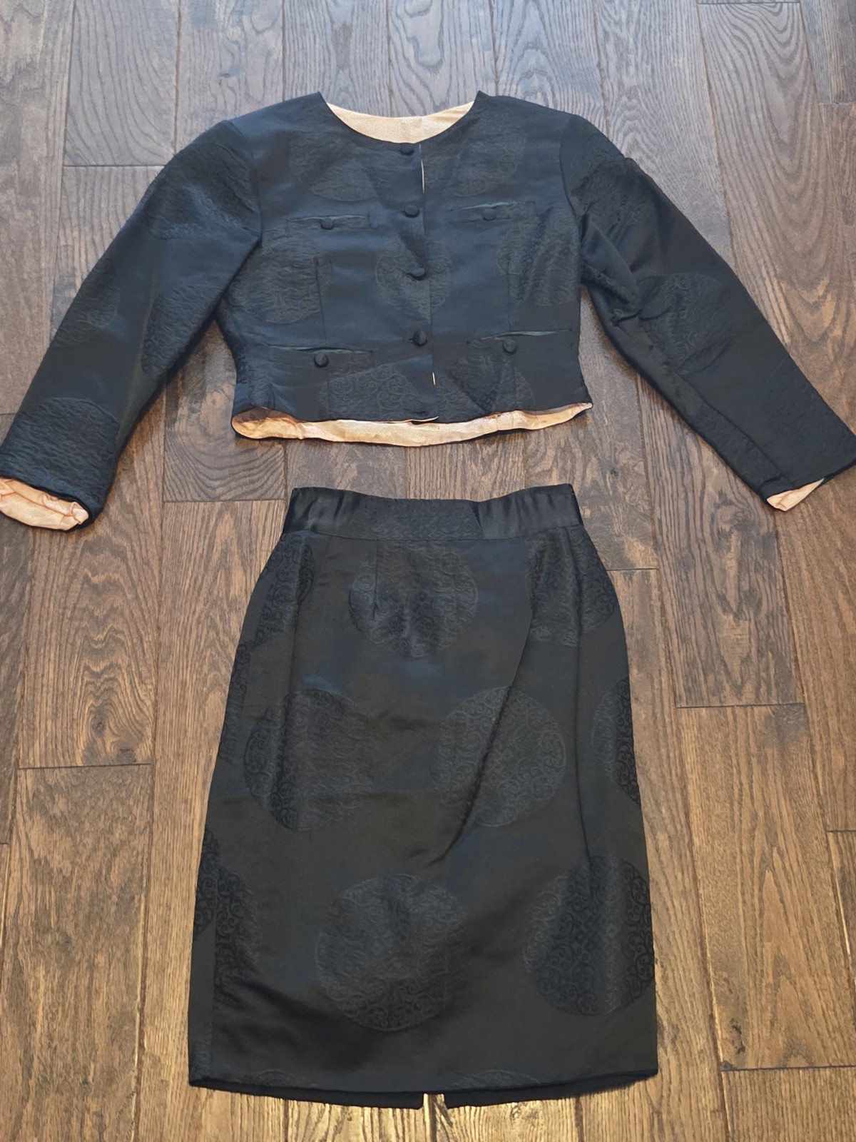 🖤Vintage Black Asian Brocade 2 Pc Skirt Suit Mandarin Jacket Cropped Sz S/XS🖤