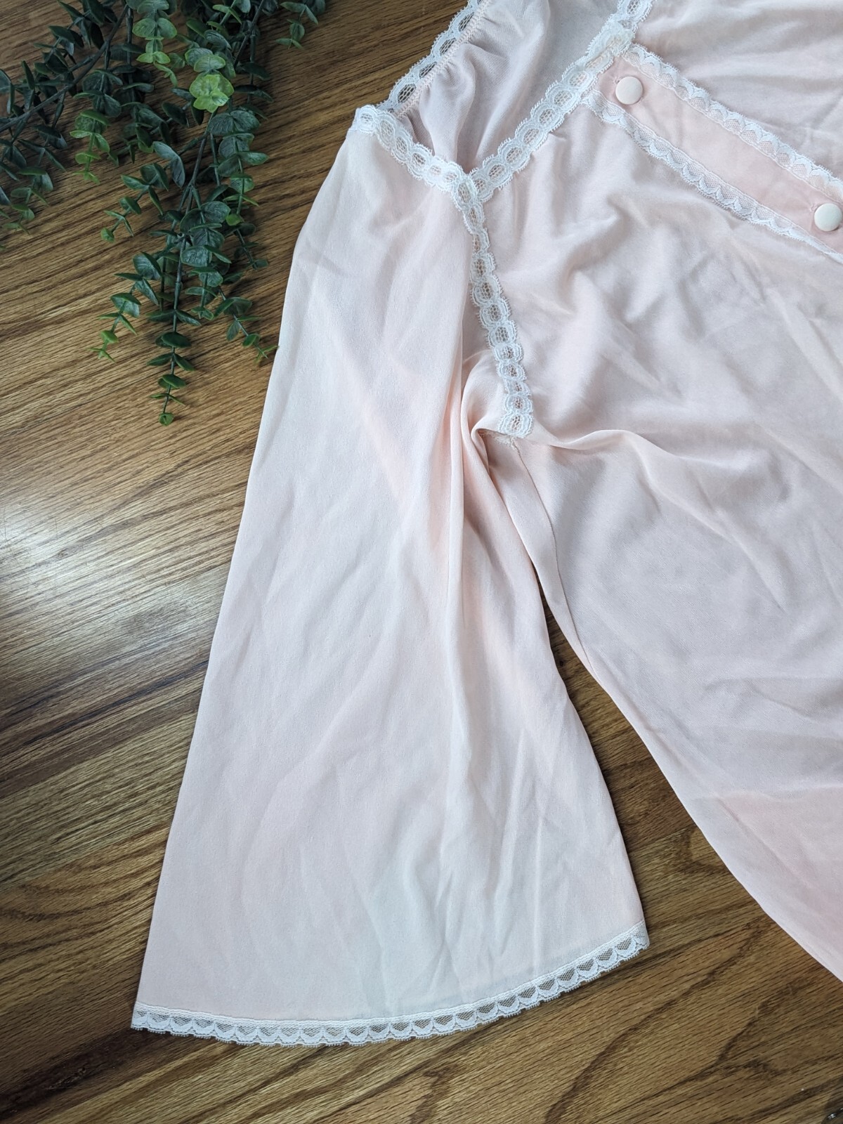 Pockets!🪷VTG Miss Elaine S Pale Pink Lace Trim Nylon Nightgown Grandmacore Cozy