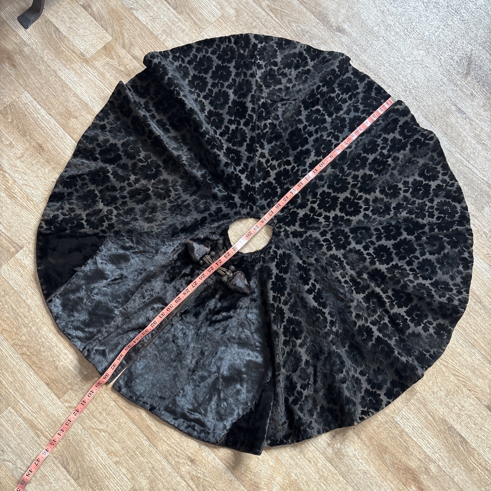 Edwardian Gothic Witchy Black Crushed Velvet Vintage Victorian Capelet Cape