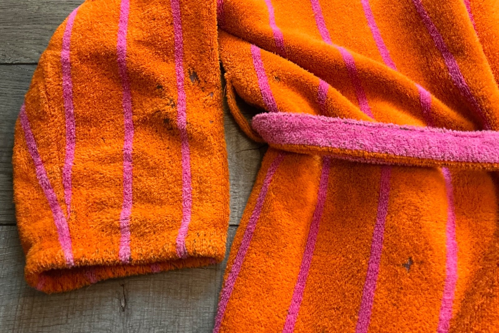 Emanuel Ungaro Paris Terry Cloth Orange Robe w/ belt Sz Medium