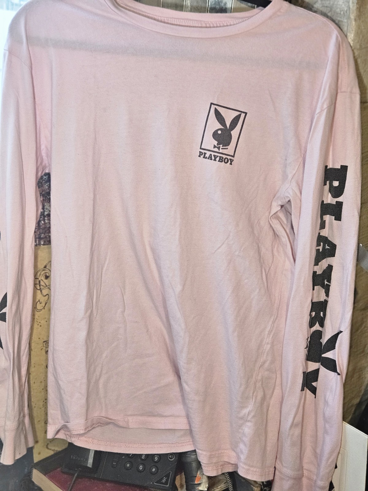 Playboy by PacSun Women&rsquo;s Pink Long Sleeve Crew Neck Graphic Logo Tee Size S