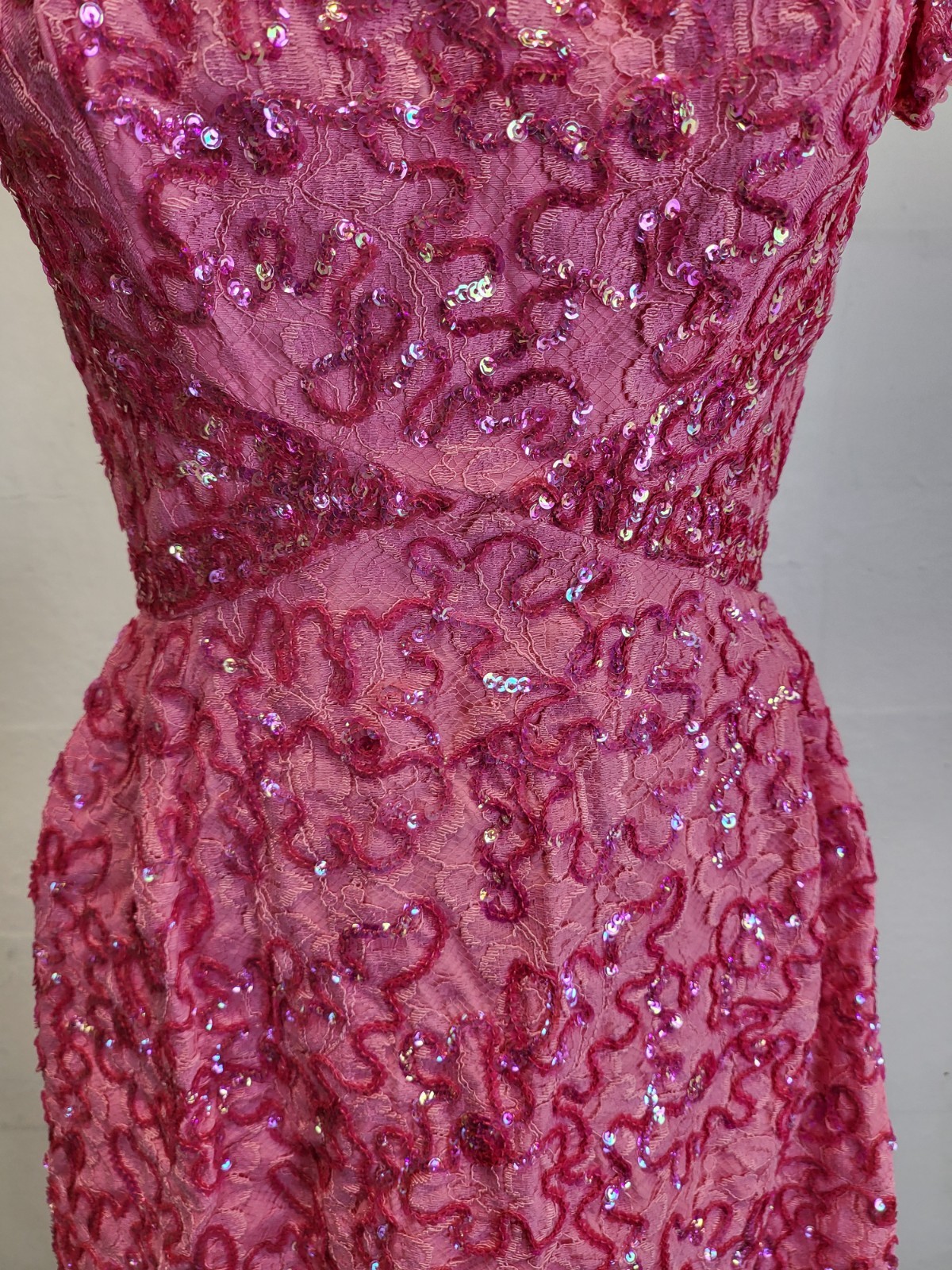 1960&rsquo;s Vibrant Pink Shimmering Sequin & Lace Hostess Gown Dress Size 10