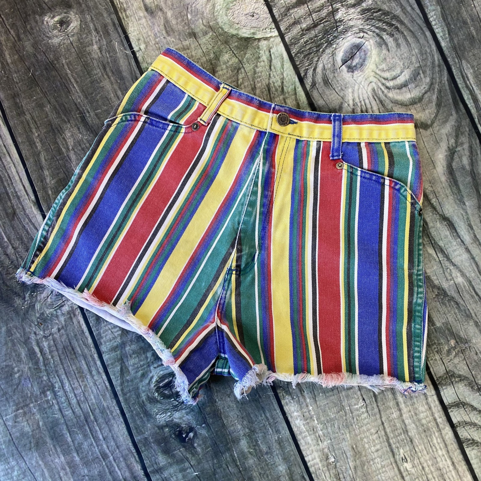 Vintage Bonjour Women&rsquo;s Junior 9/10 Shorts Colorful Stripes Denim Jean Fray Hem