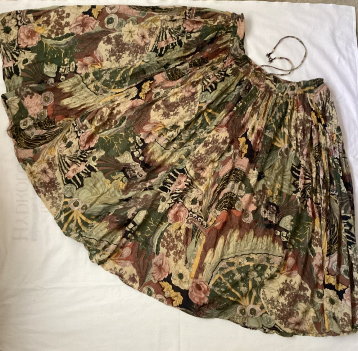 1970s Skirt Floral Gauze drawstring waist 40&Prime; waist 33&Prime; length LeMieux (India)