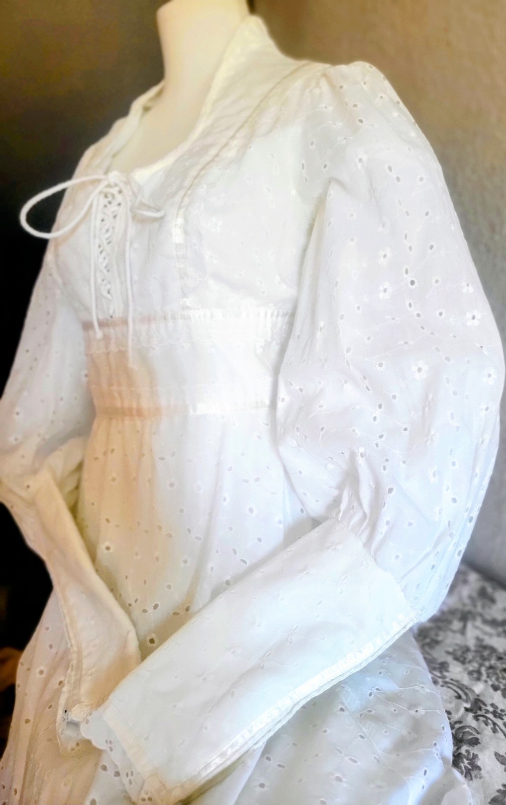 Gunne Sax by Jessica White Eyelet Lace leg o mutton Sleeve Scoop Neck size11