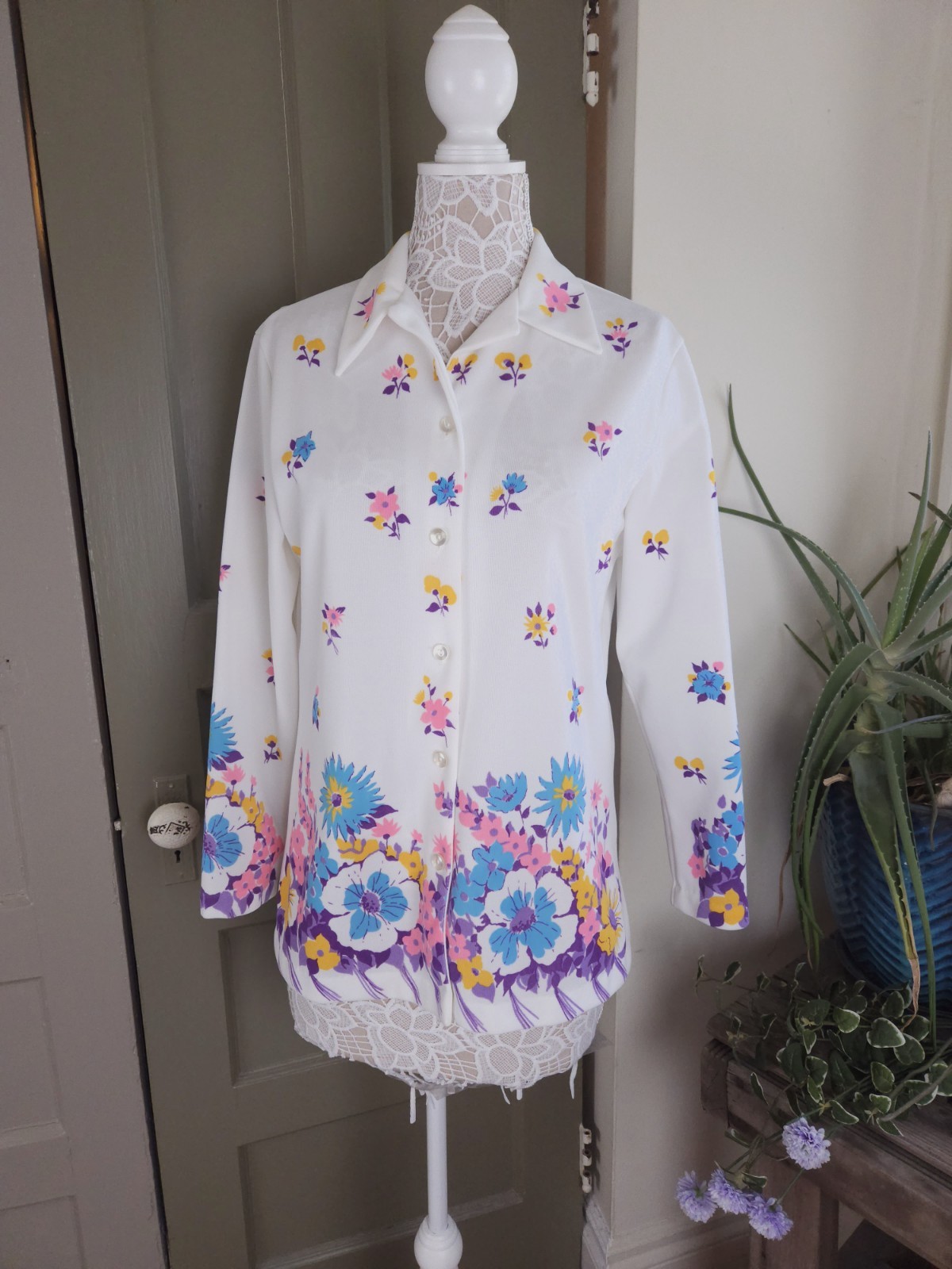 Smartique Vintage 1960s Double Knit Polyester Point Collar Top Mod Medium