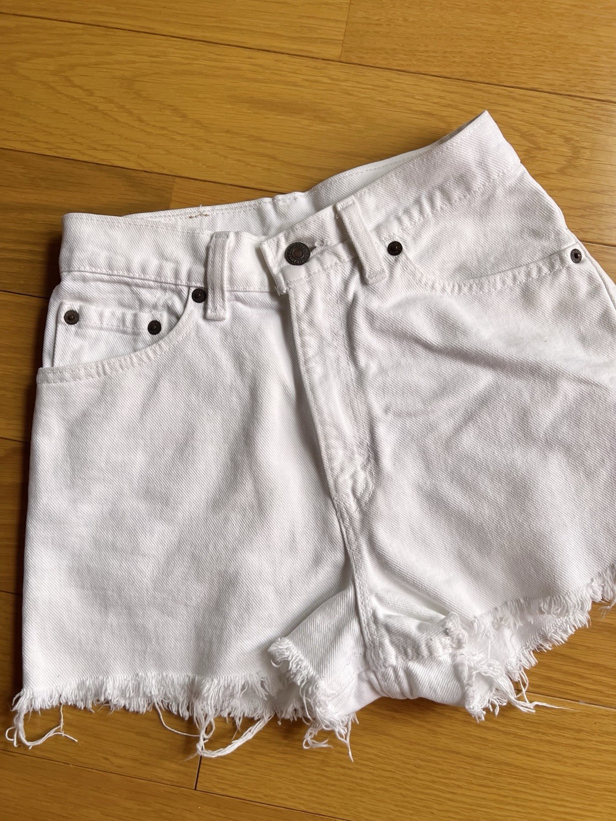 Vintage 80s Levi&rsquo;s 512 White Denim Cut Off Shorts High Rise USA XS 24 Waist