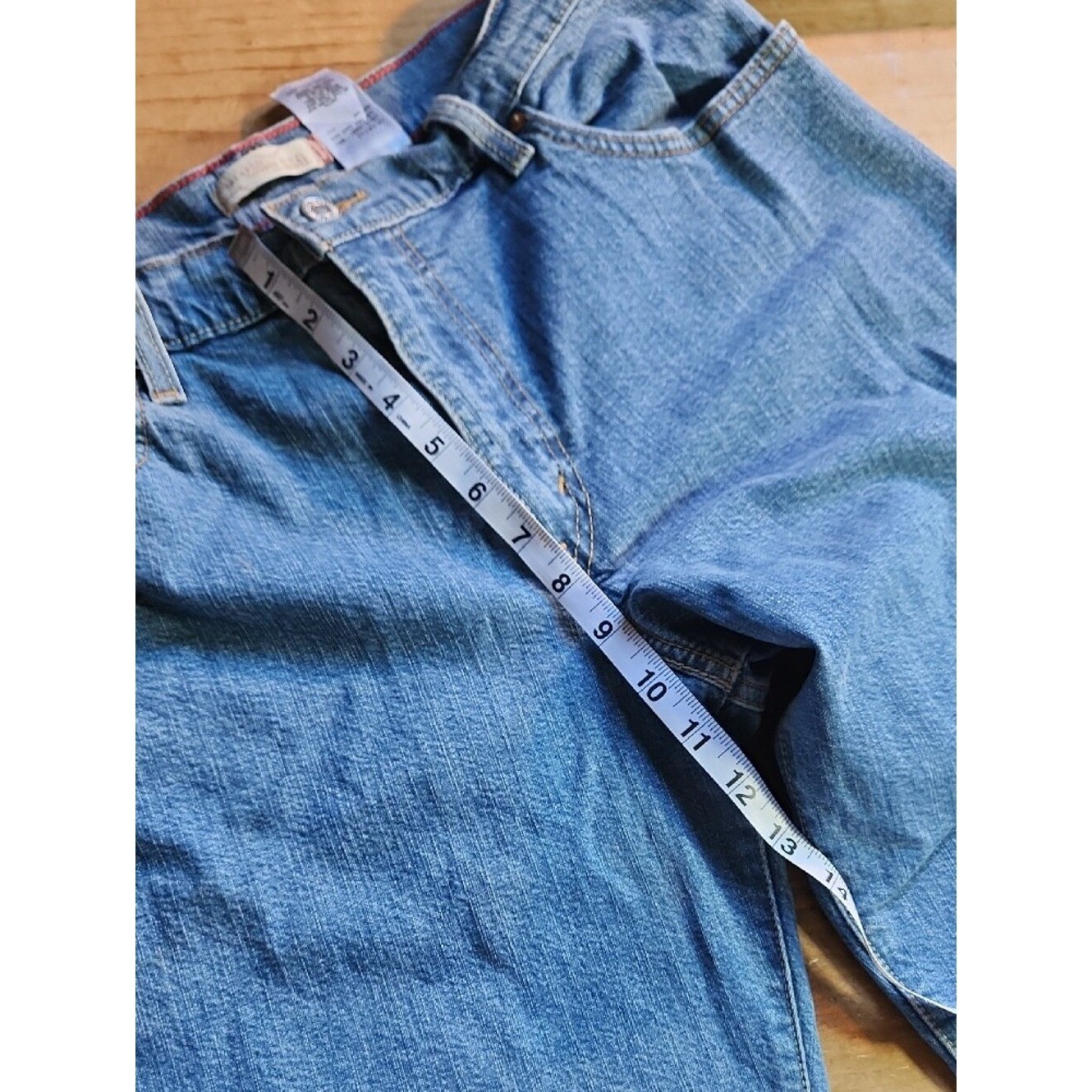Vtg Womans 550 Levi Medium Blue Straight Leg Women&rsquo;s Jeans. Sz 12M