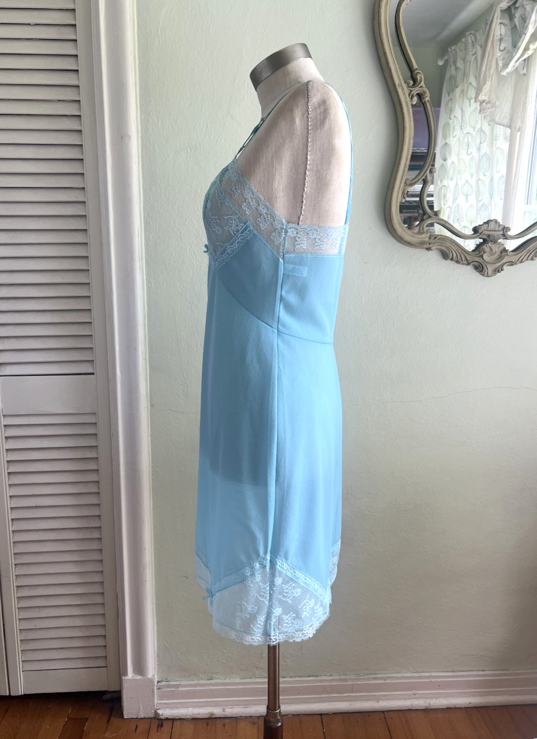 Vintage 1950s Vassarette Blue Nylon Tricot Crepelon Lace Slip Dress Size 34 S