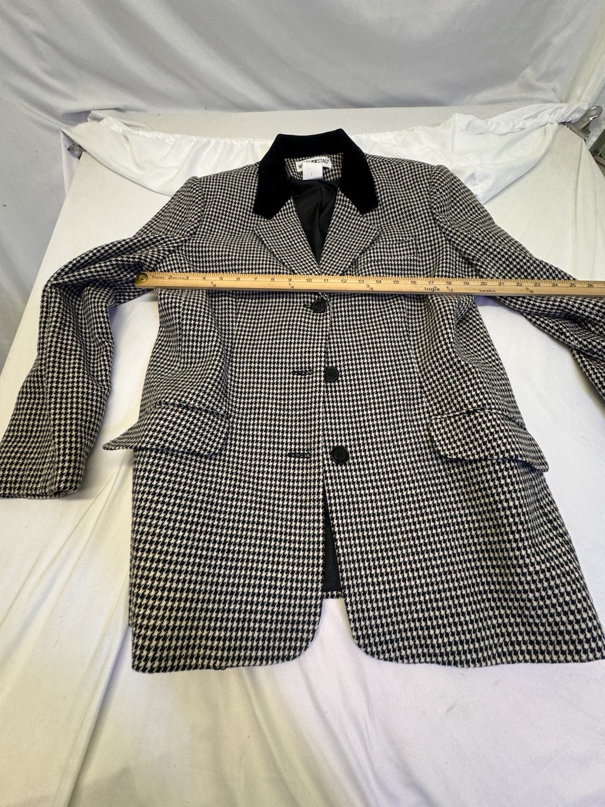 Vintage White Stag houndstooth blazer 12 velvet collar single button Wool 80s Us