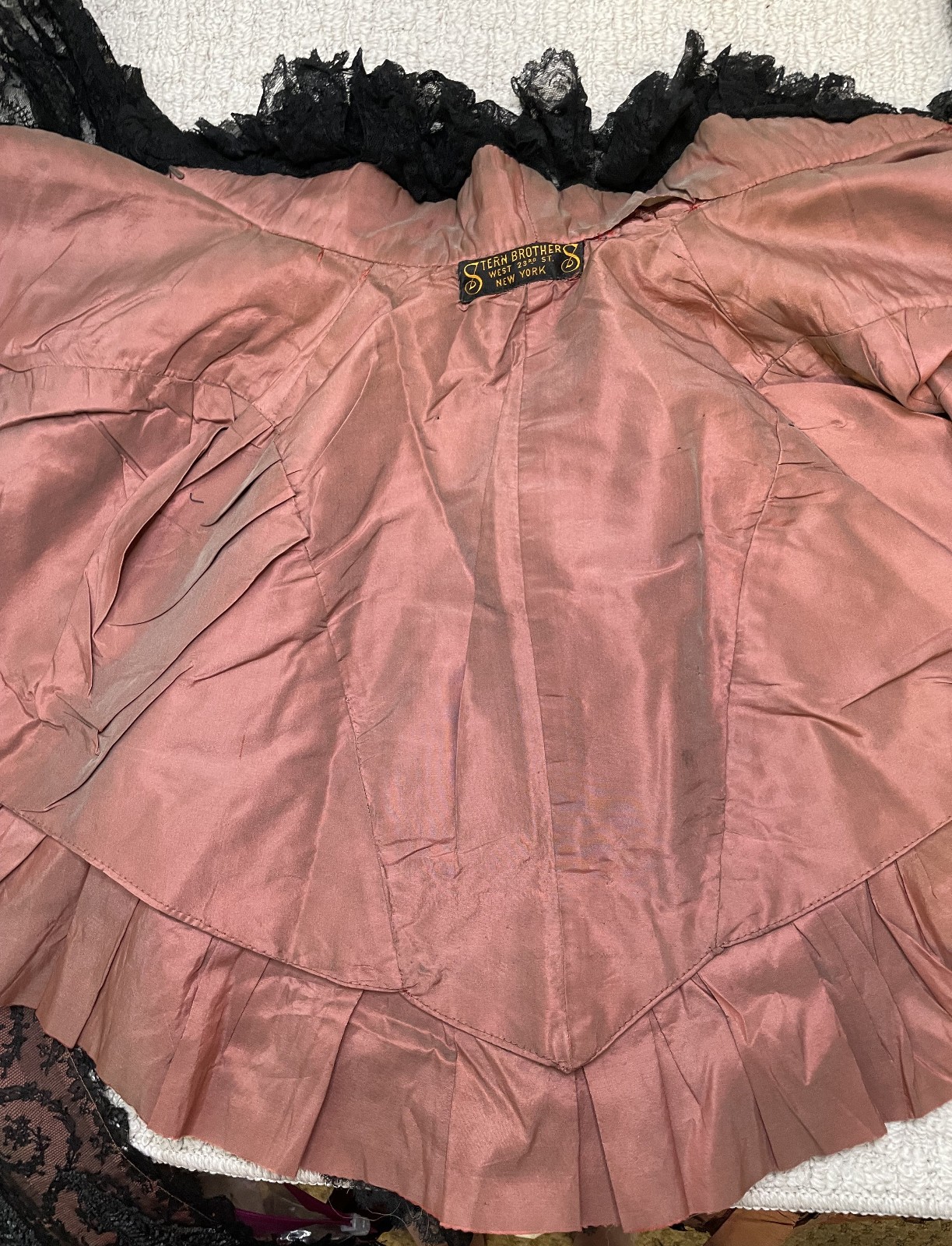 Antique 1800s 1900s Victorian Cape Pink & Black Chantilly Lace Beaded Ruffles OS