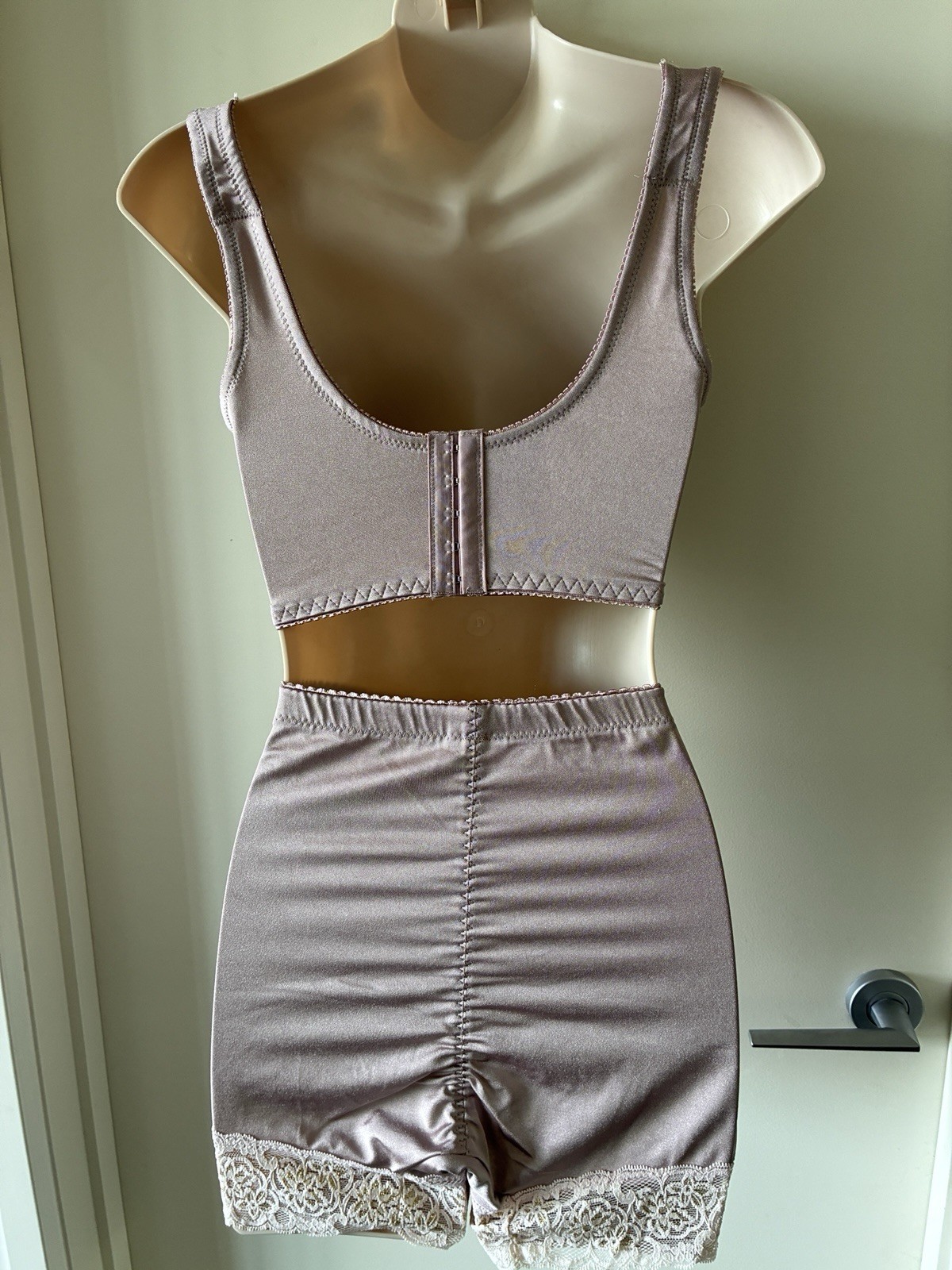 Vintage Soft Cup Bra+Girdle Retro-Style Pinup Girl Sets XS or M Black Blue Rose