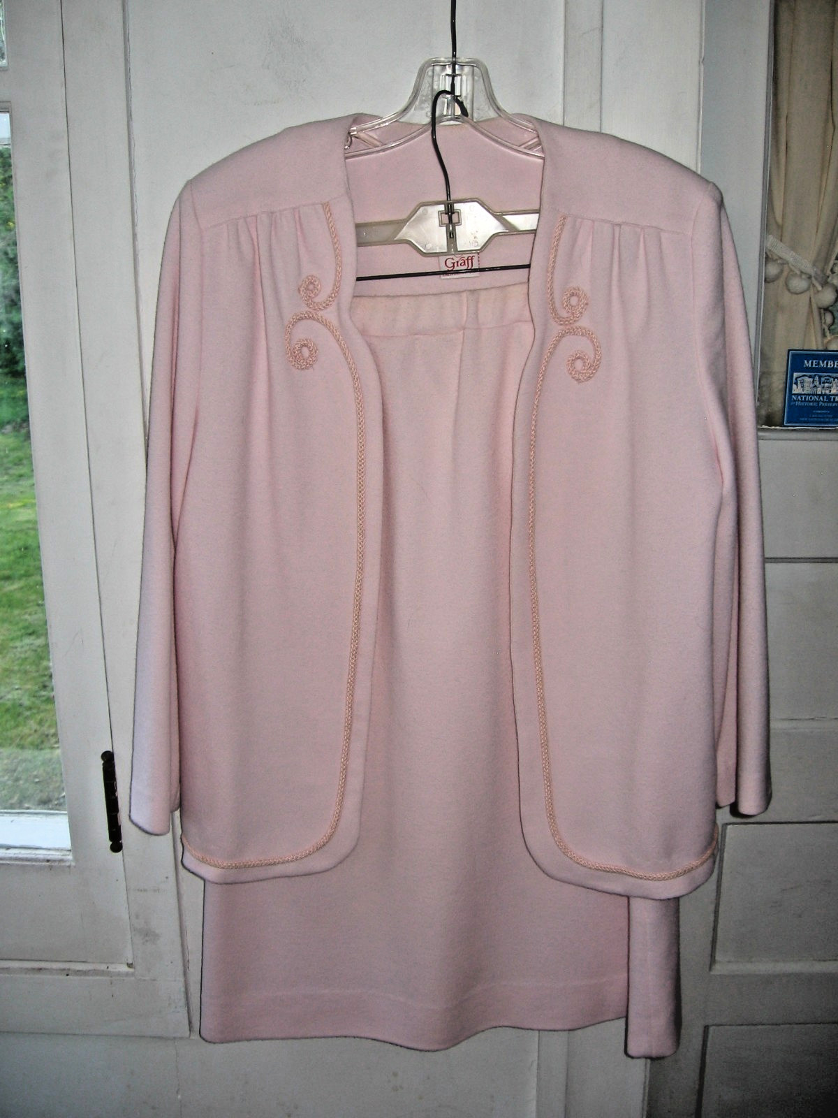 VINTAGE 1980s GRAFF CALIFORNIA WEAR 2 pc SOFT PALE PINK SUIT – SKIRT -JACKET