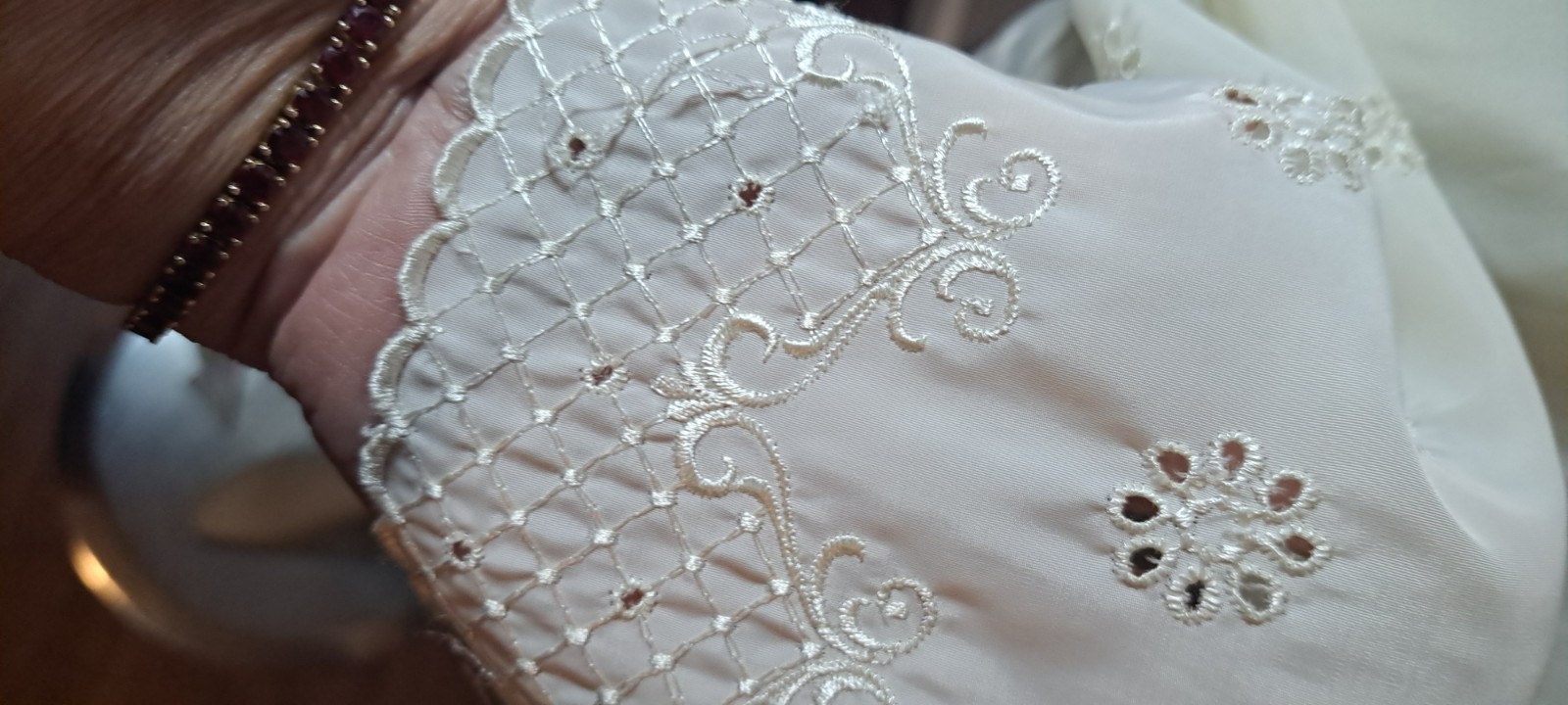 60s Vtg Xs S Taffeta Poly Nylon Blend White Half Slip Eyelet Embroidered Lace