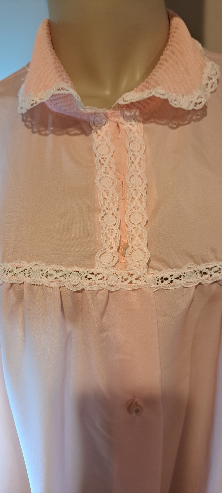 Vintage Barbizon Lightweight Robe House Coat SZ M Pink Feminine Lace Dainty