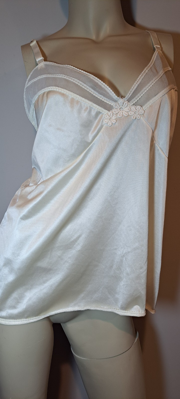 Off White Light Cream Nylon Camisole Unusual Trim Large 40 Lingerie