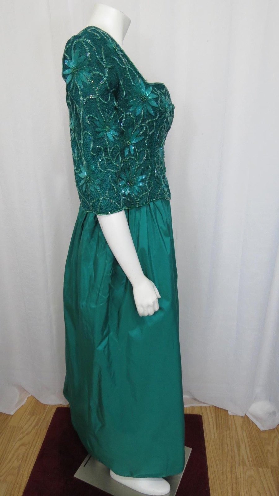 Richilene New York Spectacular embroidered & beaded SILK special occasion gown L