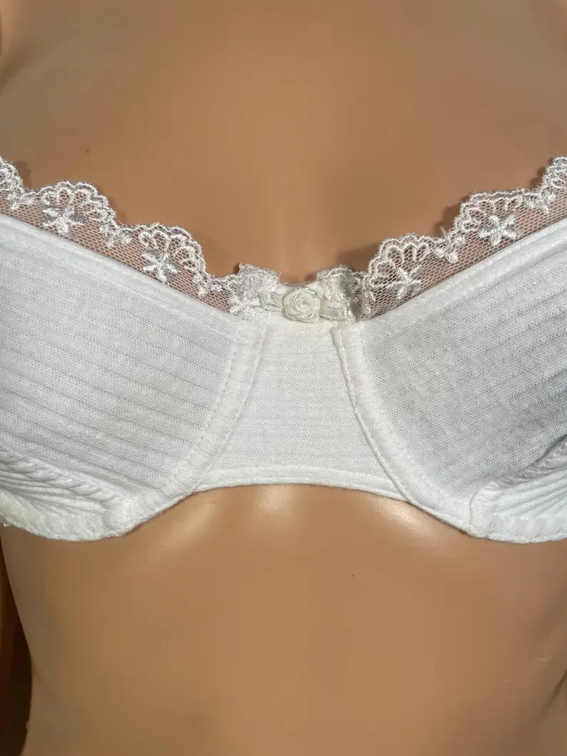 Vintage 1990s Deadstock Cotton Underwire Bra Size 34A XS