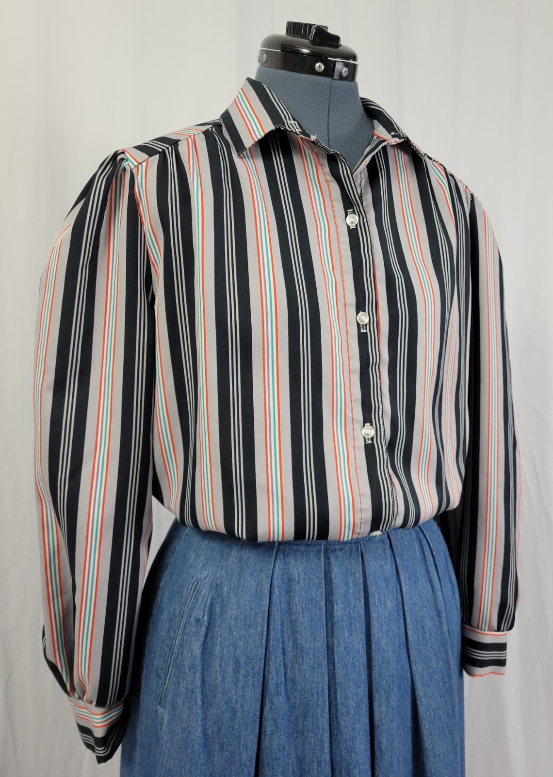 Vintage Grey & Black Striped Button Down Top w Red/Teal/Purple Accent Size 16