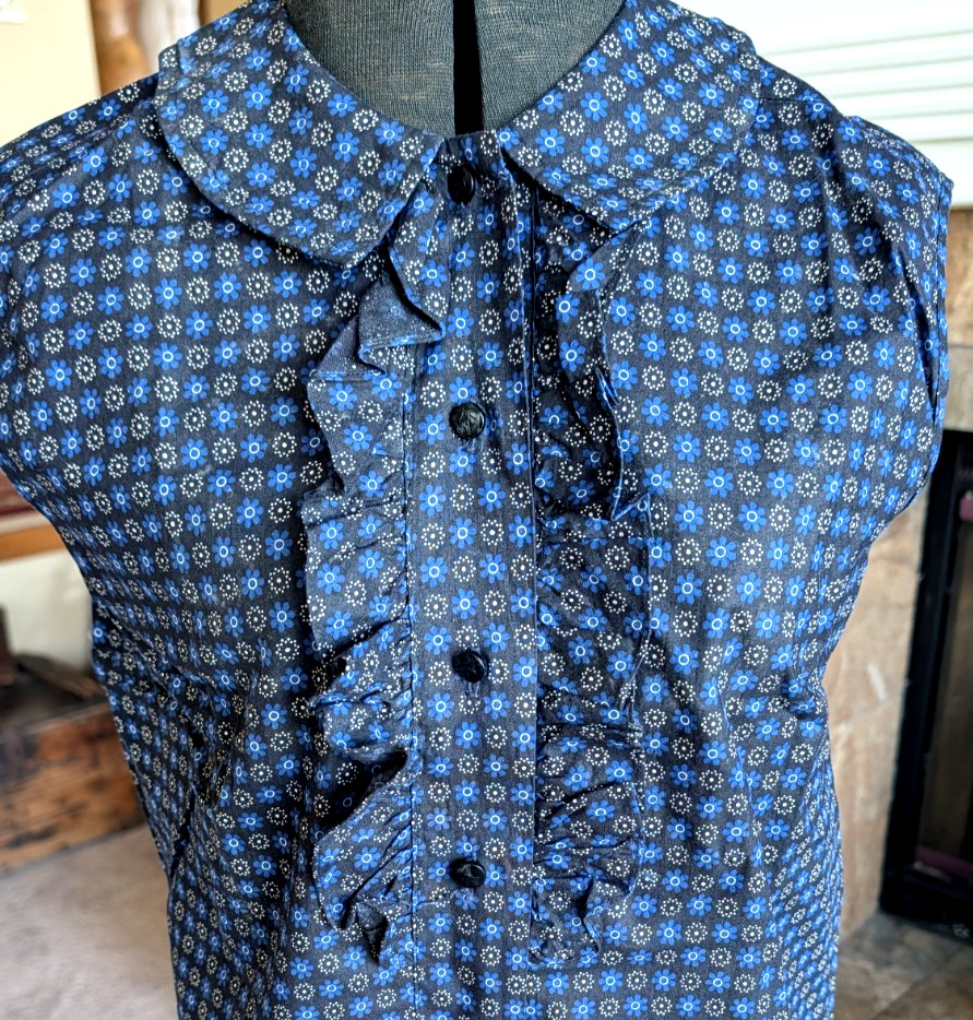 Vintage 1950s Navy Blue w/ pattern Cotton Sleeveless Blouse 1960s