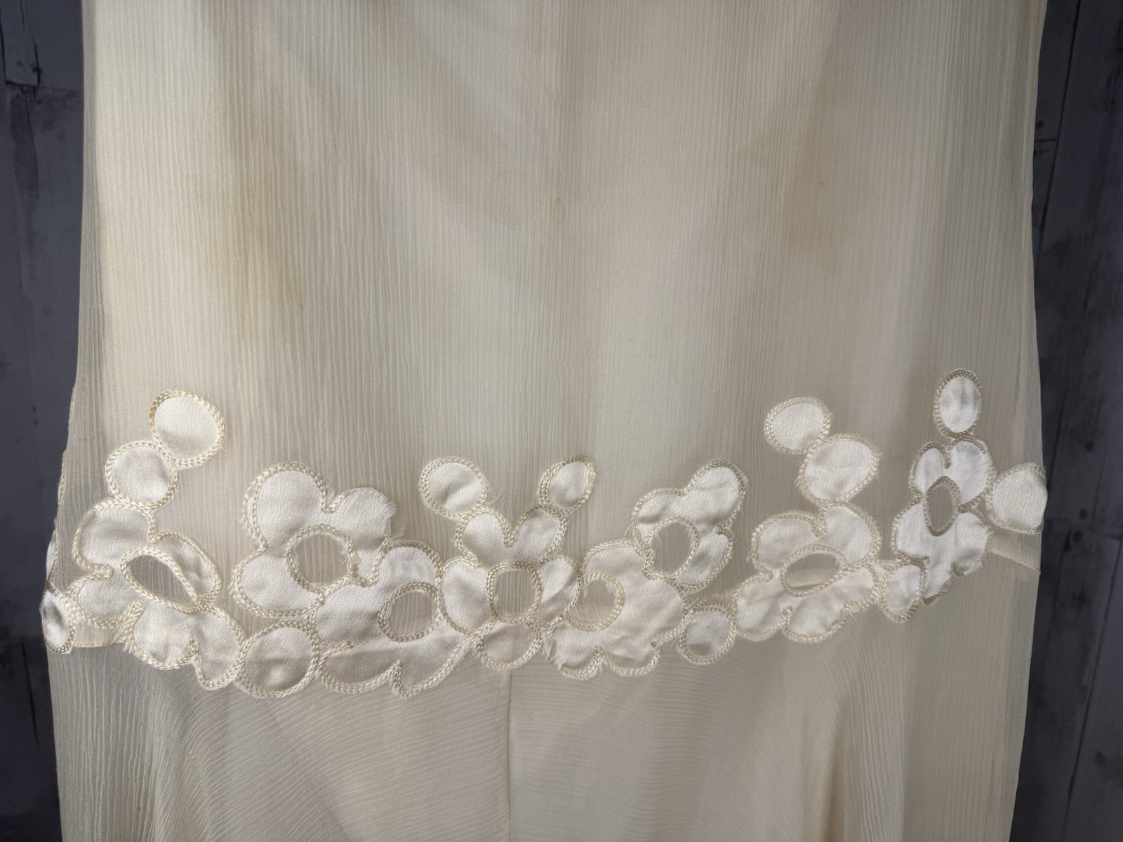 Vintage Antique 1920s Silk Flapper Wedding Dress Ivory Appliqué As-Is WOUNDED