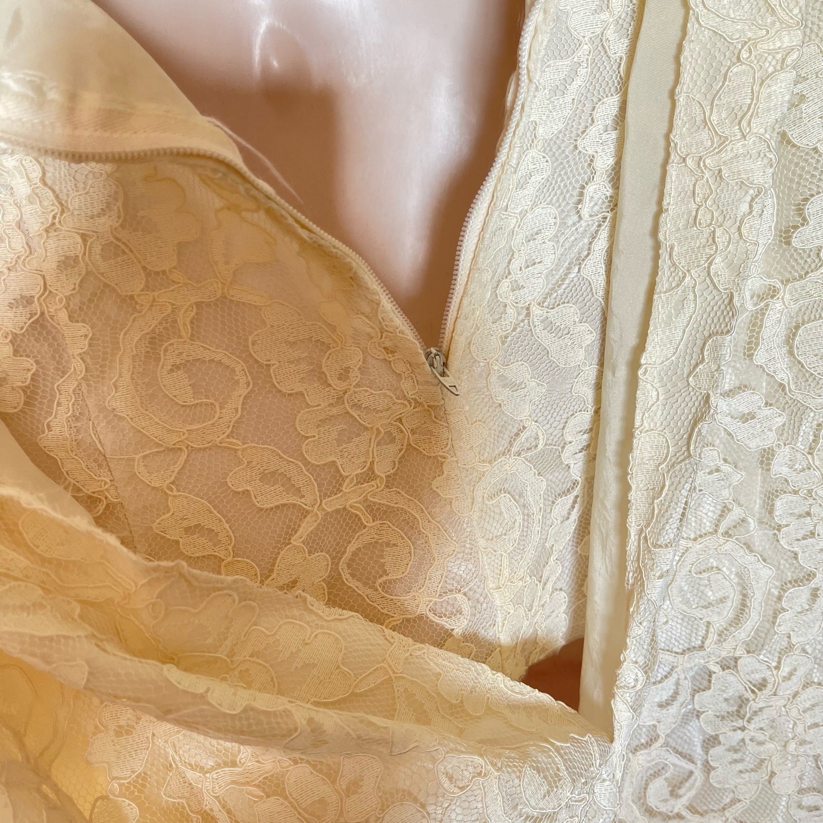60&rsquo;s Watteau Train Mod Lace White Party Dress Bow Back