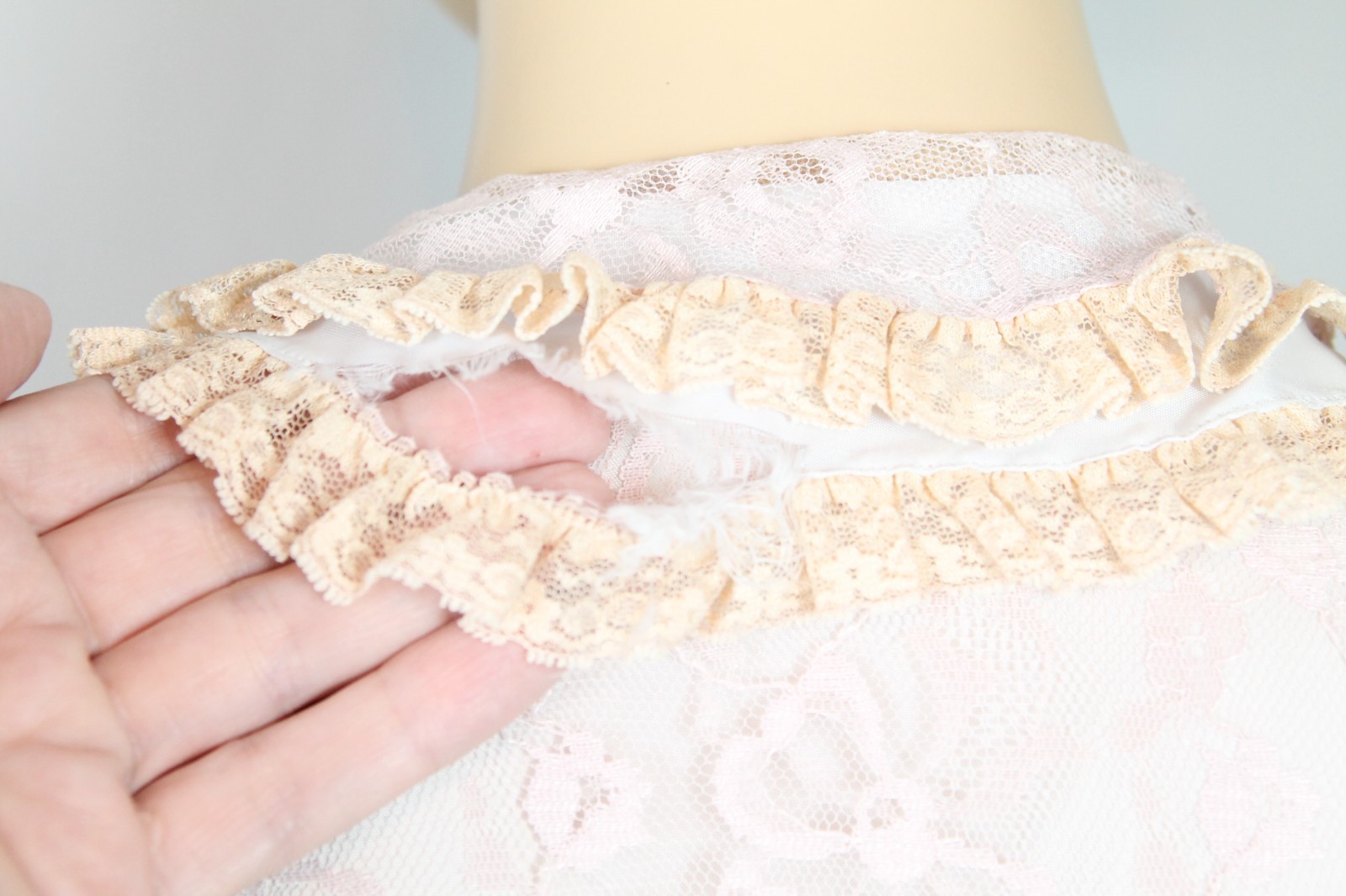 Vtg ODETTE BARSA Blue Pink Ruffles Layered Lace Bed Jacket Dress Robe S
