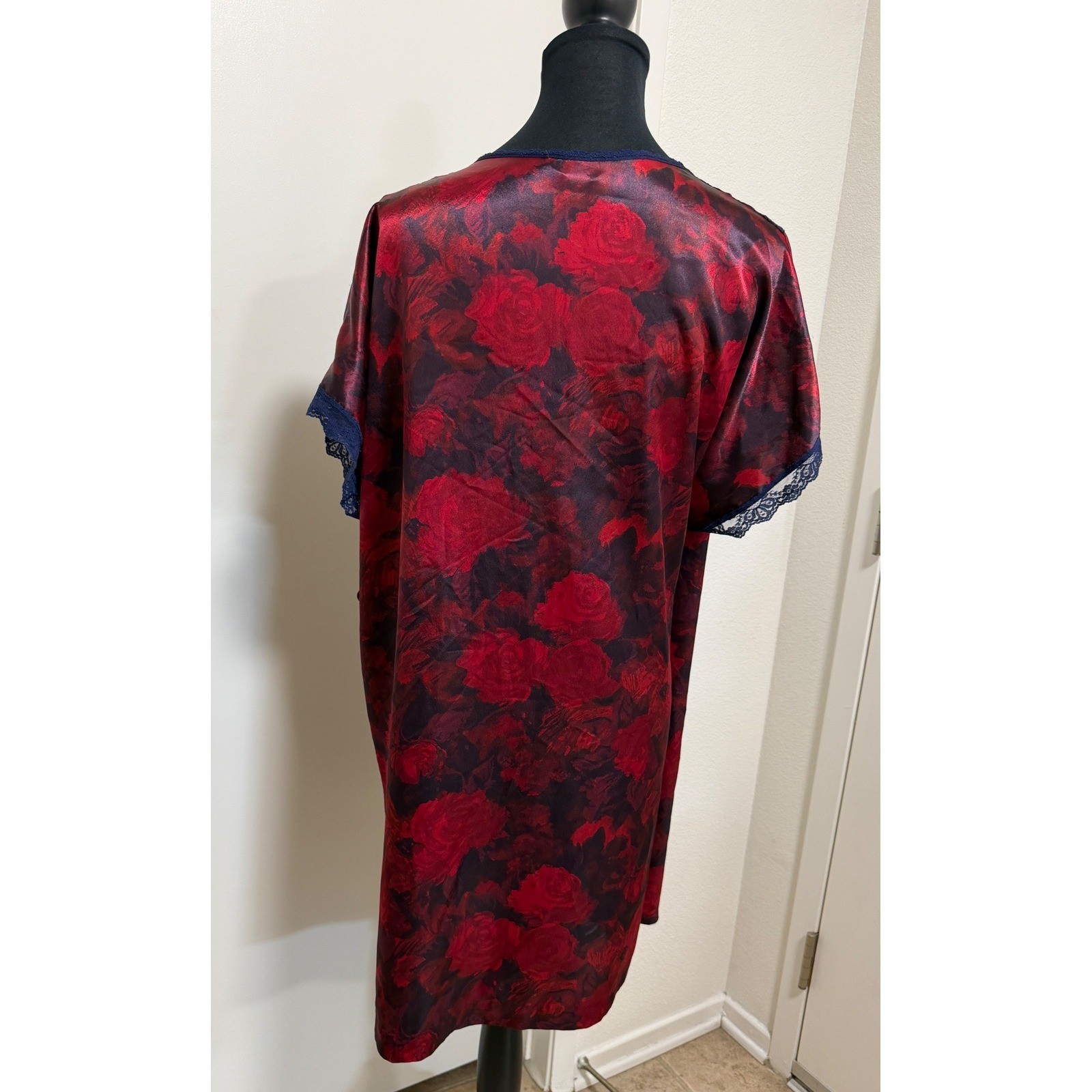 Vintage Vanity Fair Red Rose Floral Satin Lace Nightgown Made in USA Large