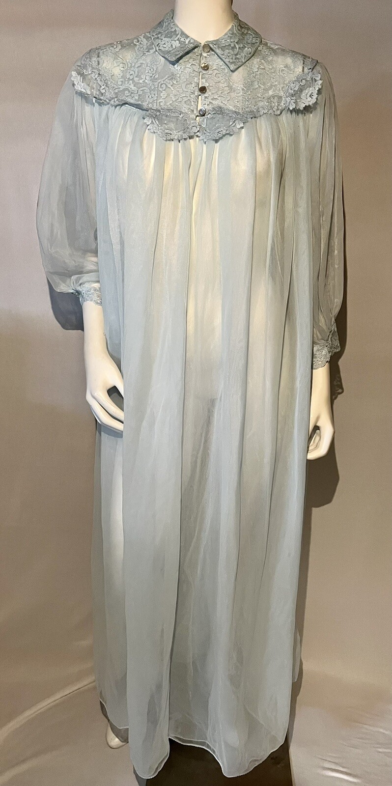 Vintage 1960s Pinehurst Light Blue Nylon Chiffon Lace Full Length Peignoir Robe