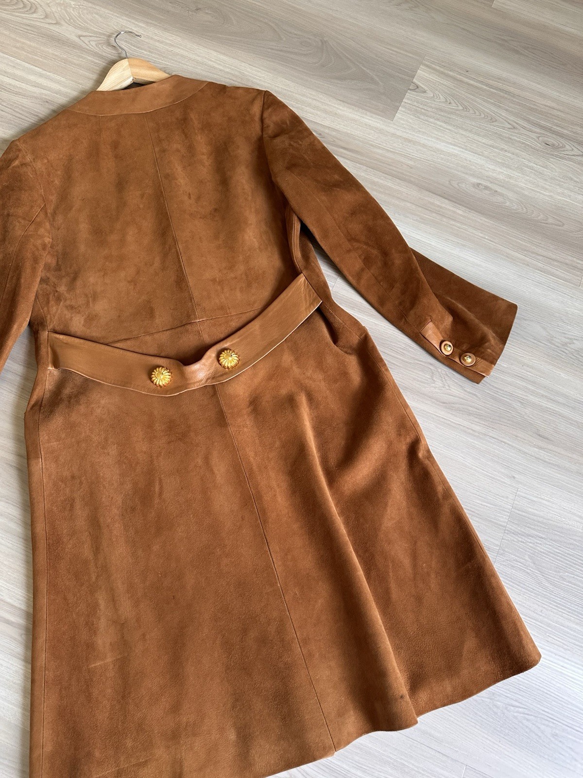 Vintage 1970s LOEWE Tan Suede Leather Maxi Coat Women&rsquo;s 41” Bust