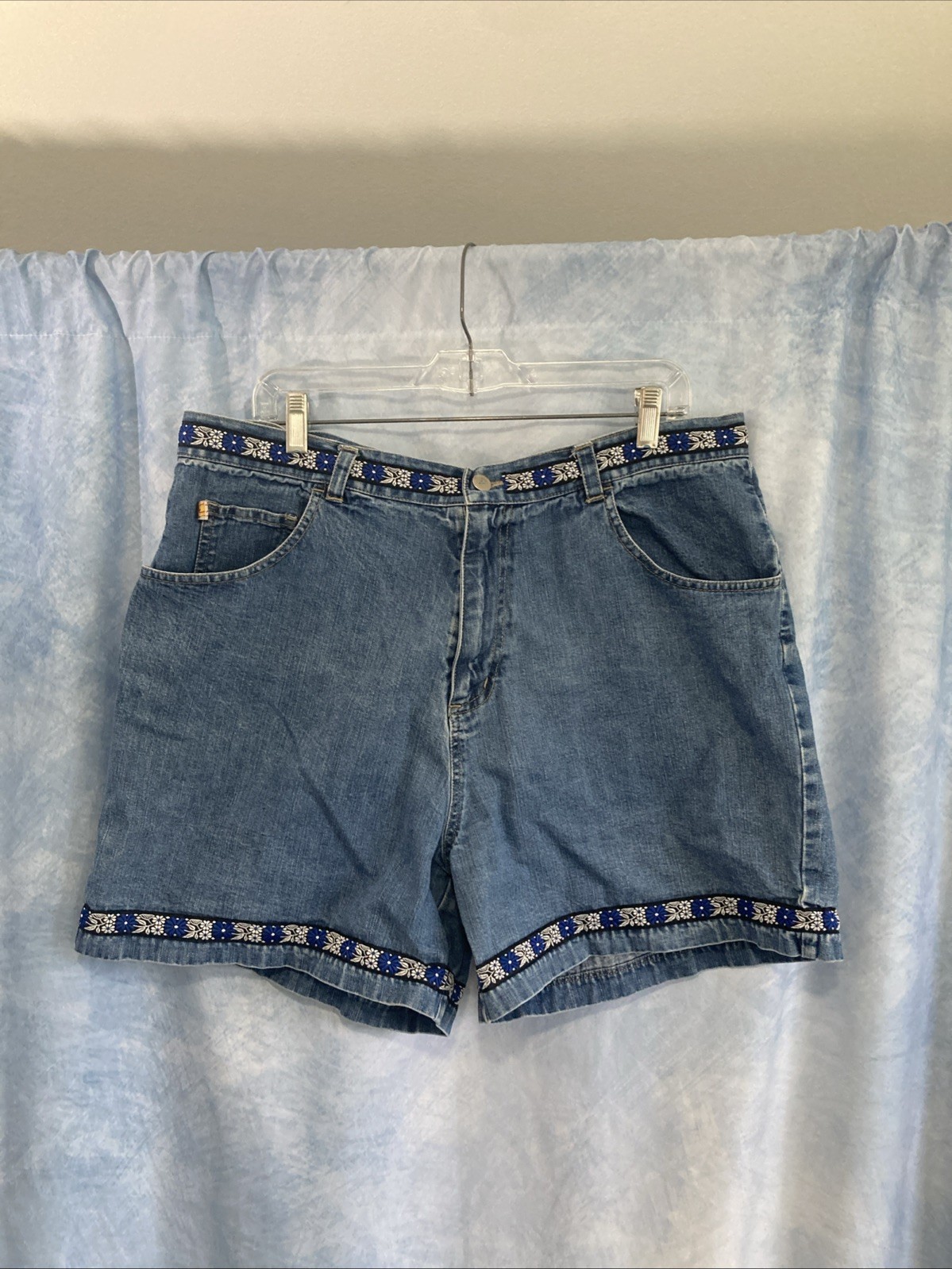 Vintage 90s Frantic Jeans Women&rsquo;s Denim Mom Shorts Embroidered Trim Plus Size 18