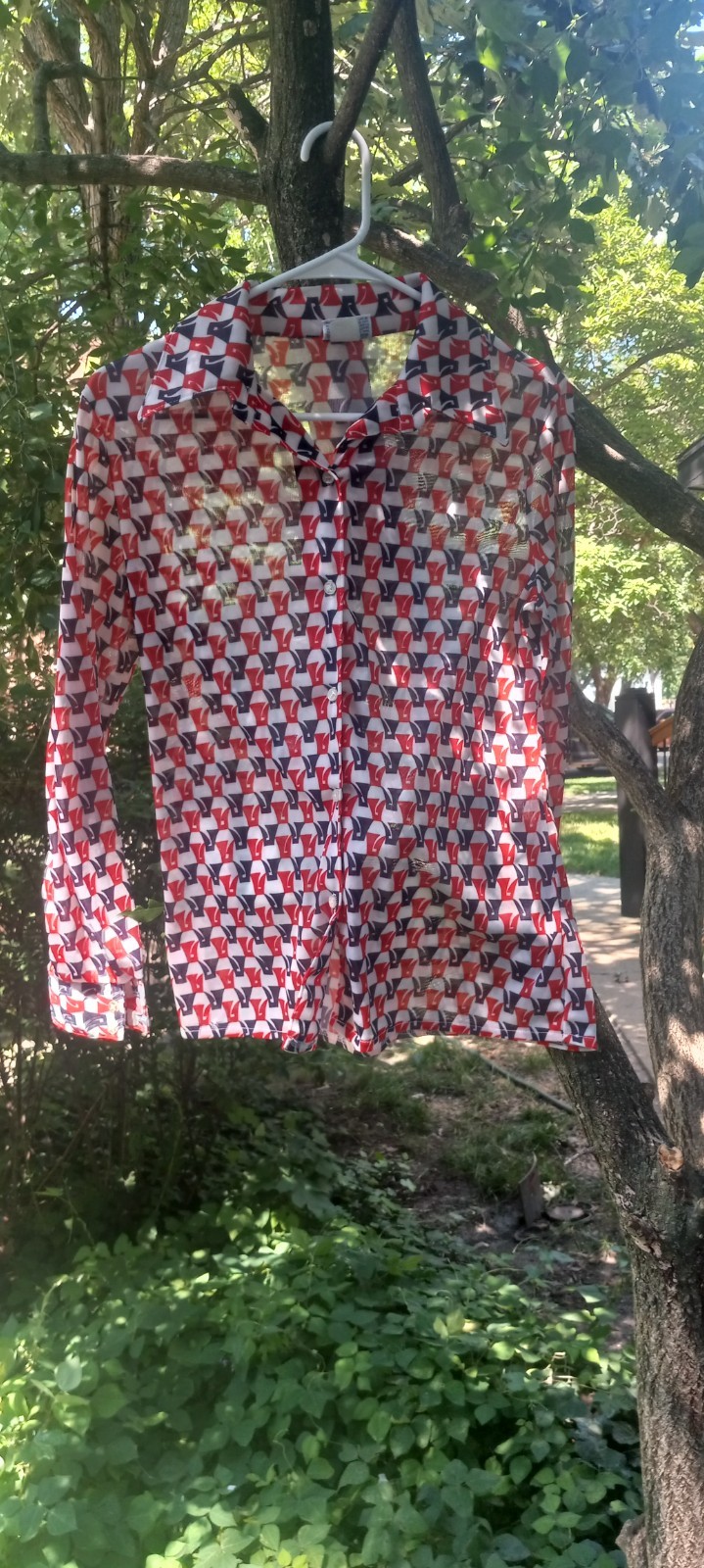 Vintage 70s button up long sleeve red white and blue. Women&rsquo;s