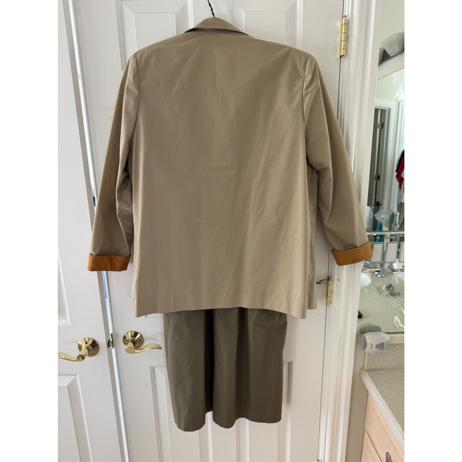 Leslie Fay Tan Blazer & Olive Skirt Suit Set Size 16W