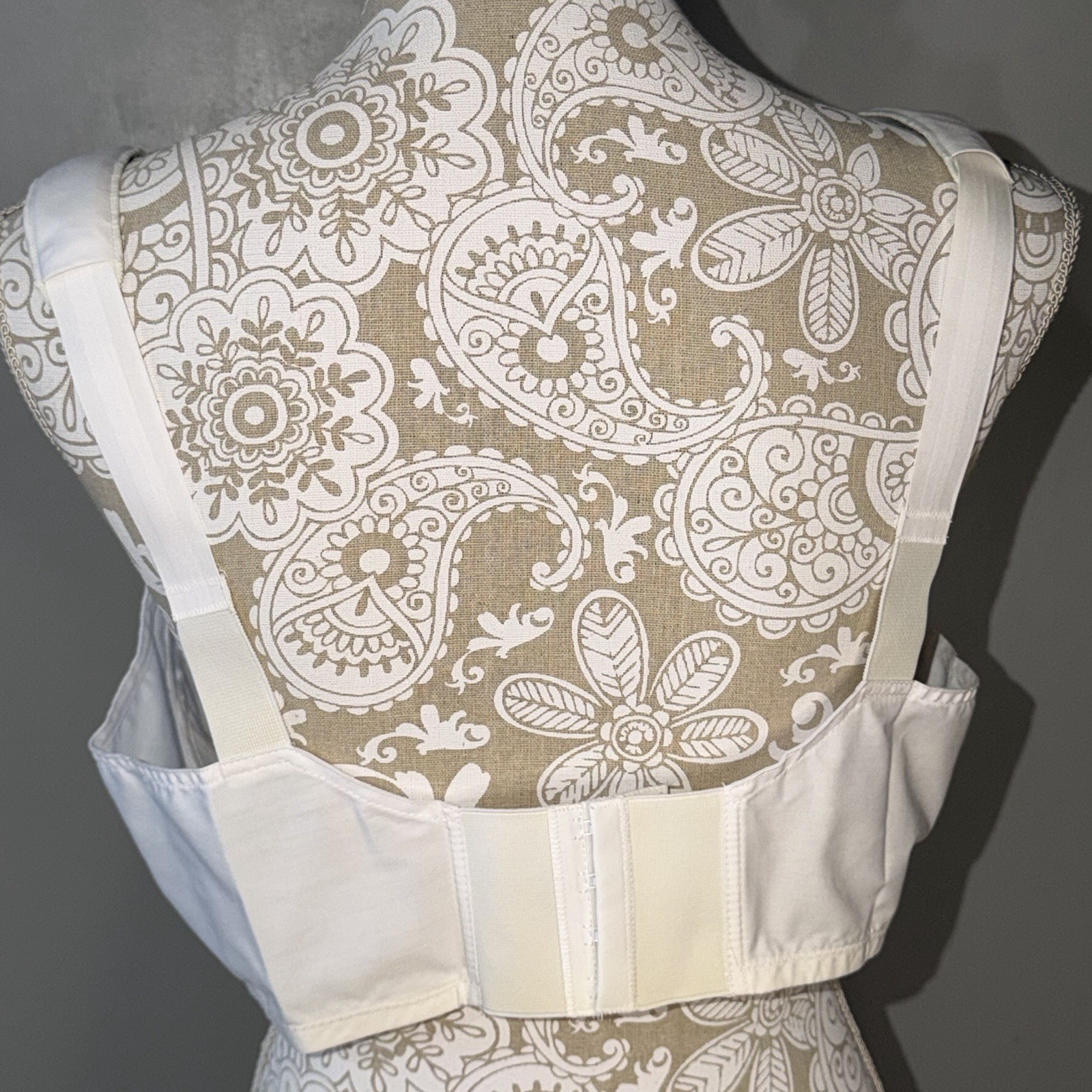 Vintage Playtex Exquisite Form Bullet Bra / 40C White / Style 532 Wireless