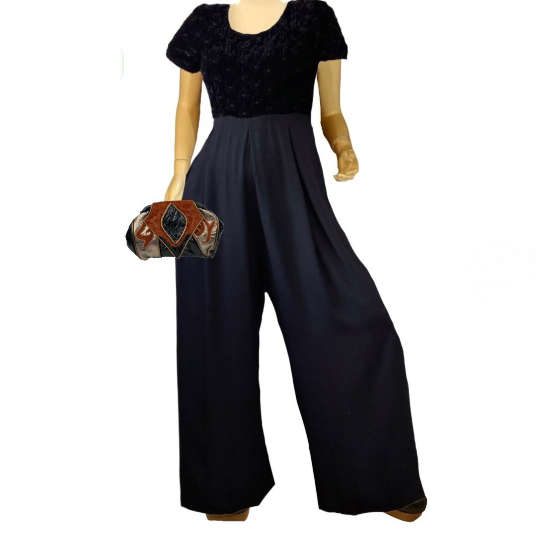 VINTAGE CIRCA 1990&rsquo;S BLACK JEFFREY & DARA VELVET & BEAD JUMPSUIT SZ 11/12