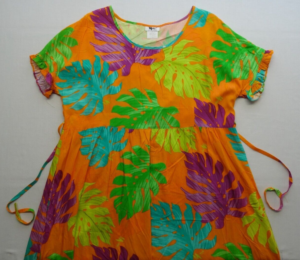Mamo Howell XL 100% Rayon Colorful Hawaiian Dress VTG Style 530 Tie Waist USA