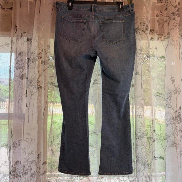 Old Navy Original Mid Rise Bootcut Jeans Blue Denim Size 16 Regular