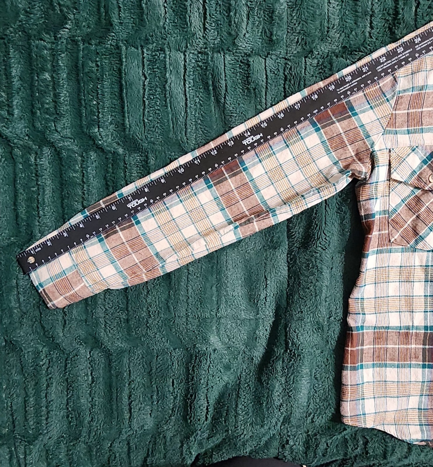 Vintage Woolrich Ladies 9/10 LS Green Brown Plaid Button Up Flannel Shirt