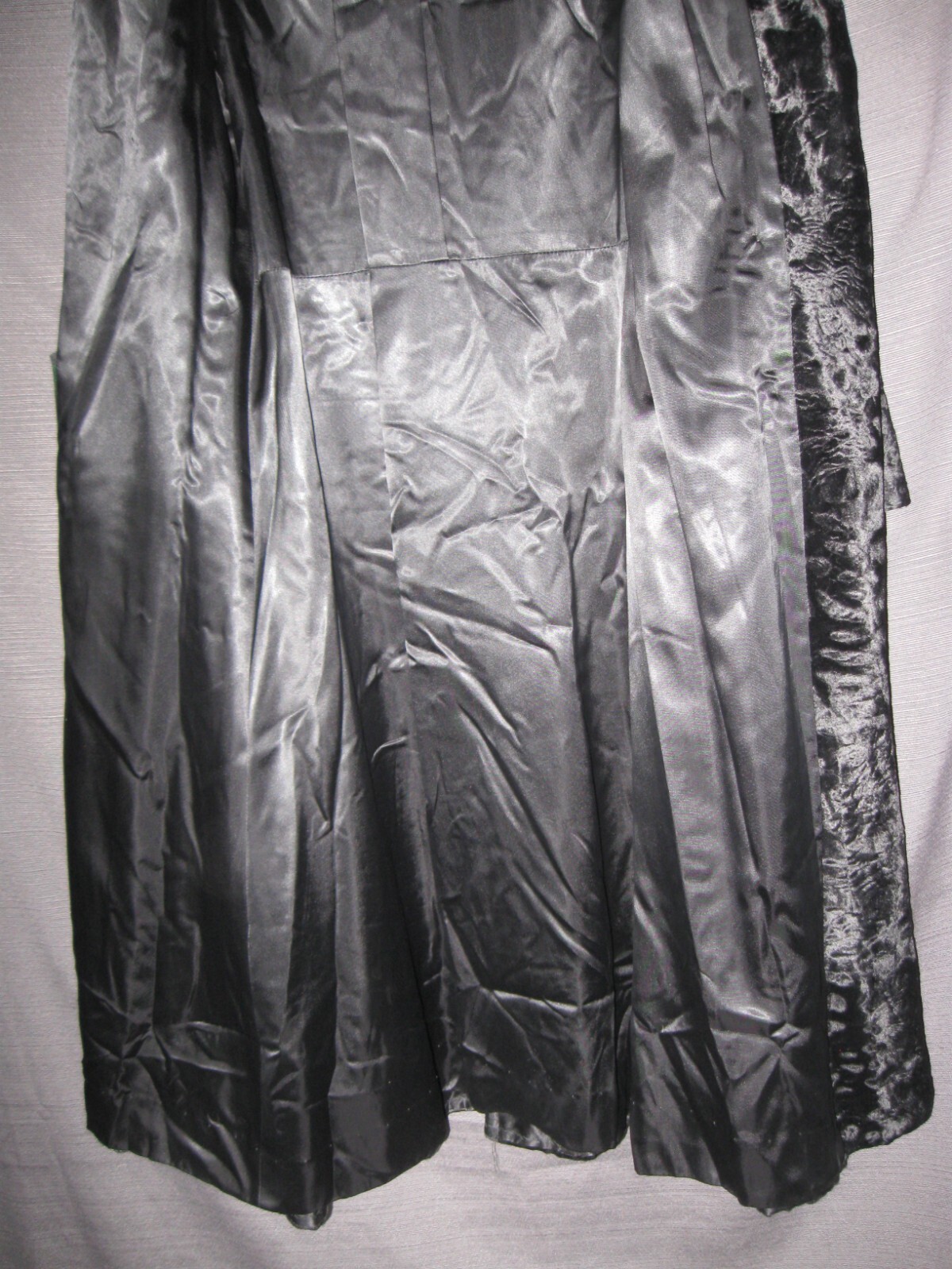 Vintage 1960&rsquo;s Black Crushed Velvet Coat Montaldo&rsquo;s & Borella Sportowne England