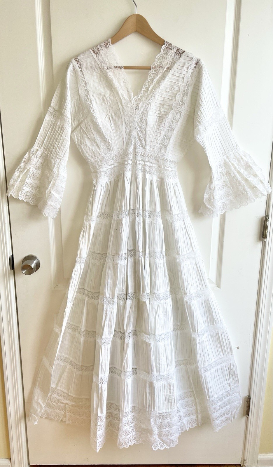 1970s Vtg Handmade White Lace Maxi Dress Gown Western Prairie Victorian Size 4/6