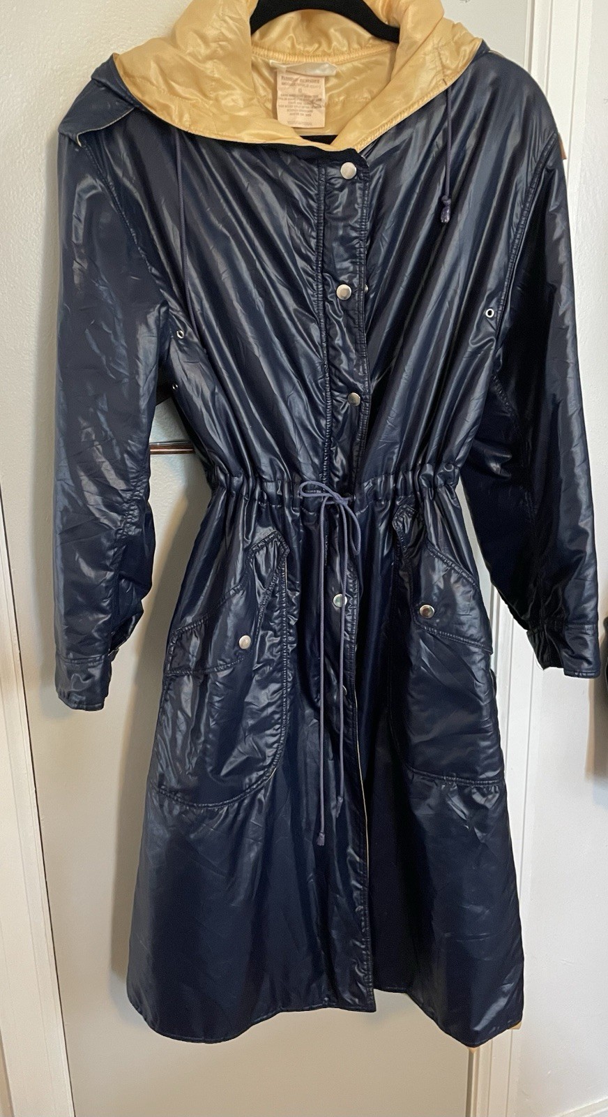 COURREGES c.1970&rsquo;s Hyperbole Paris Navy Blue Drawstring Windbreaker Raincoat
