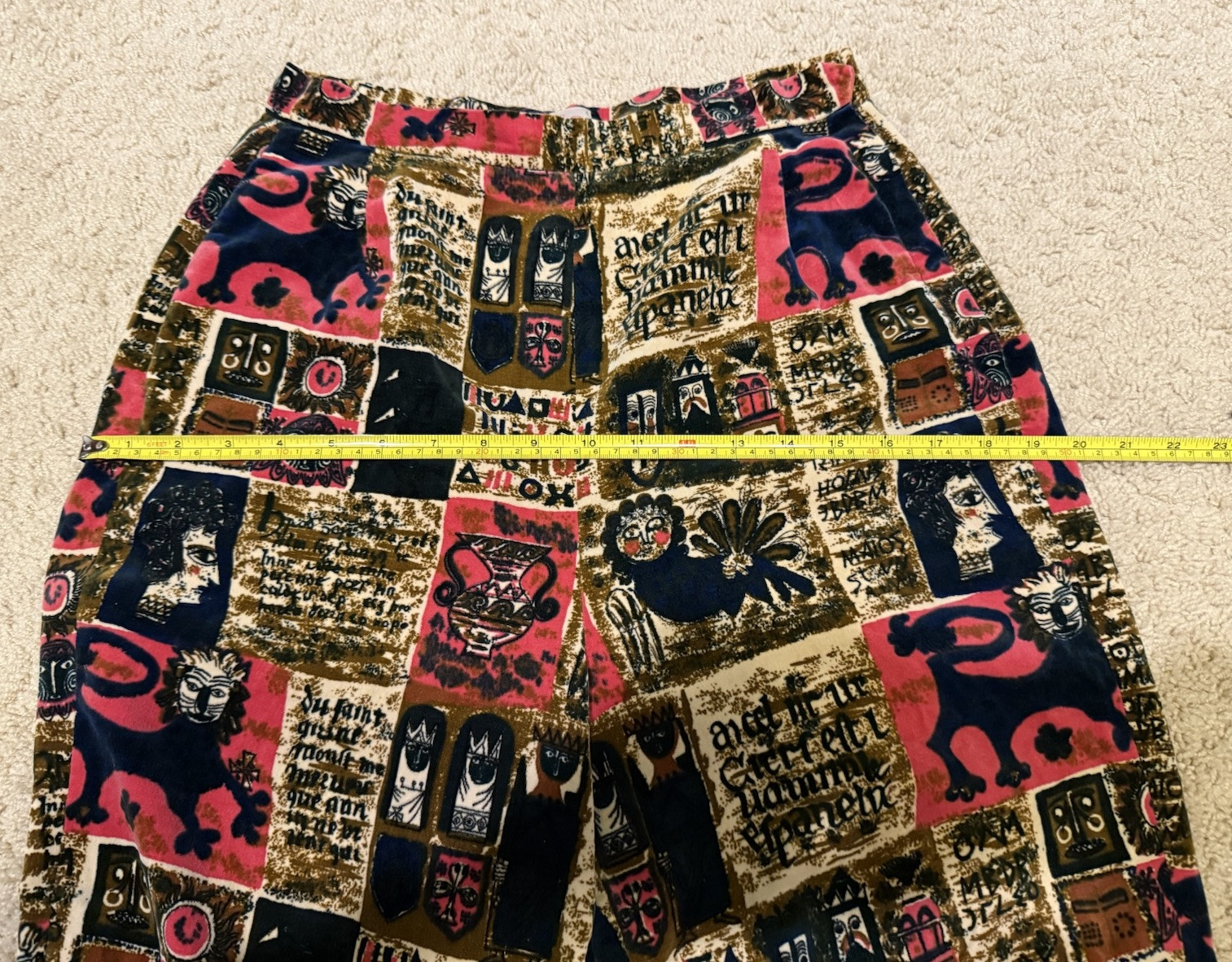 Vtg 60s Psychedelic Medieval Print Velvet Velour Pants Women Small 26×28 RARE