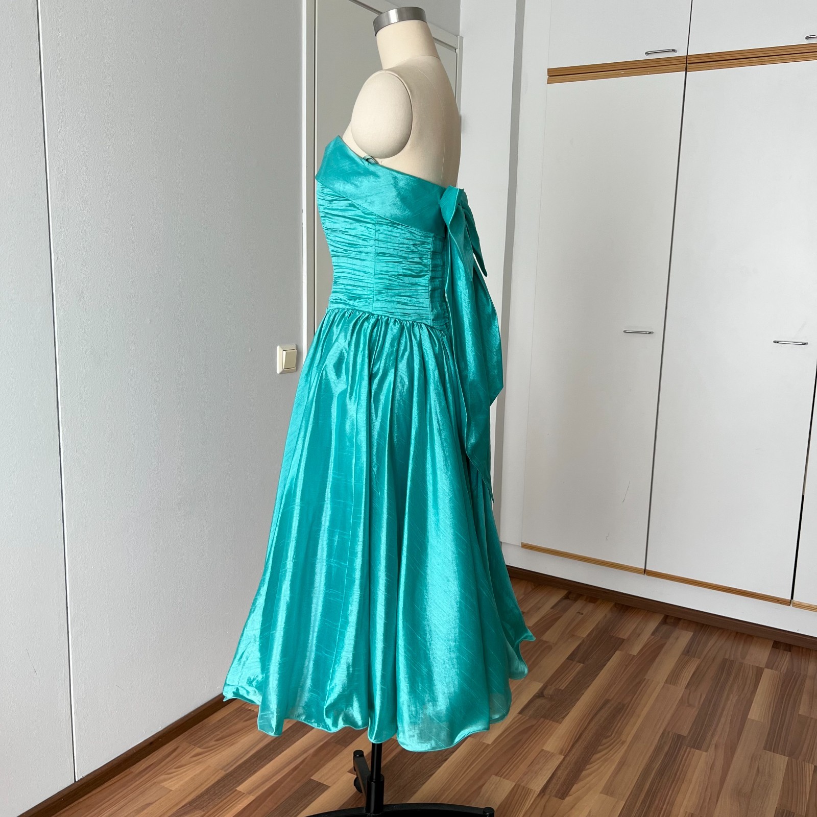 1980s Strapless Bow Back Prom Party Dress Retro Taffeta Cocktail Evening Gown