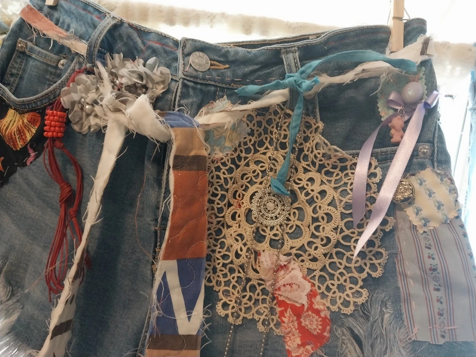 Vtg FRINGE CROCHET REWORKED ART TO WEAR DENIM SHORTS PATCHWORK BOHO HIPPY S