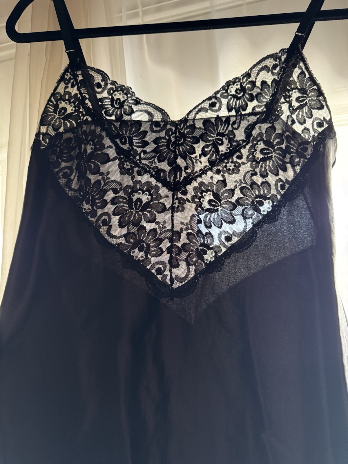 Henson Kickernick Black Nylon Lace Trim Full Slip Lingerie Size 32