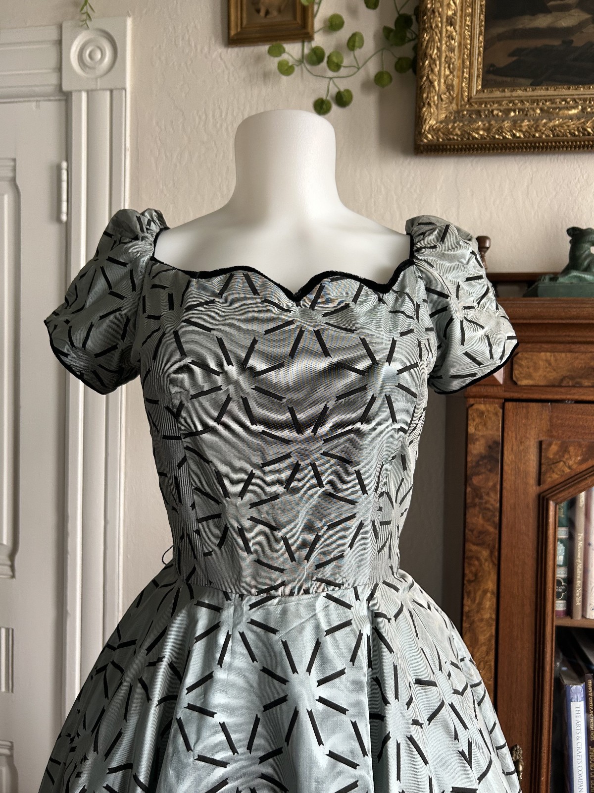 Vintage 1950s Blue Formal Tea Dress Shiny Print Sweetheart Full Skirt Flare XS S
